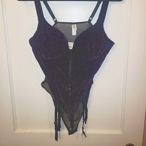 💞 Victoria's Secret Plum Bustier Bodysuit sz L - Picture 2 of 10